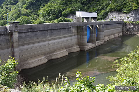 中空重力式コンクリートダム：木地山ダム