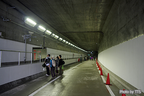 阪神高速２号淀川左岸線・開通前一般公開ハイウェイウオーキング